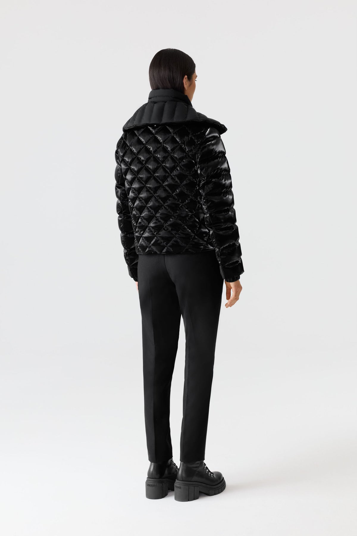 YVETTE-GLO Diamond Quilted Down Jacket for Women | Mackage® US