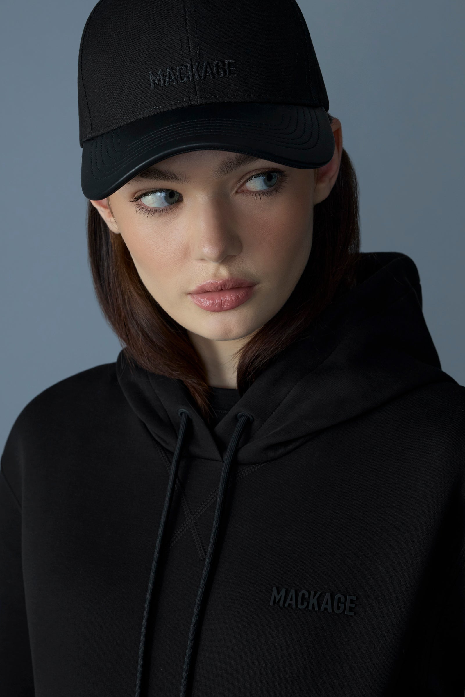 【MACKAGE】ANDERSON-NV コットン キャンバス キャップ Anderson-NV, Cotton Canvas Cap With Leather Brim | Mackage® US