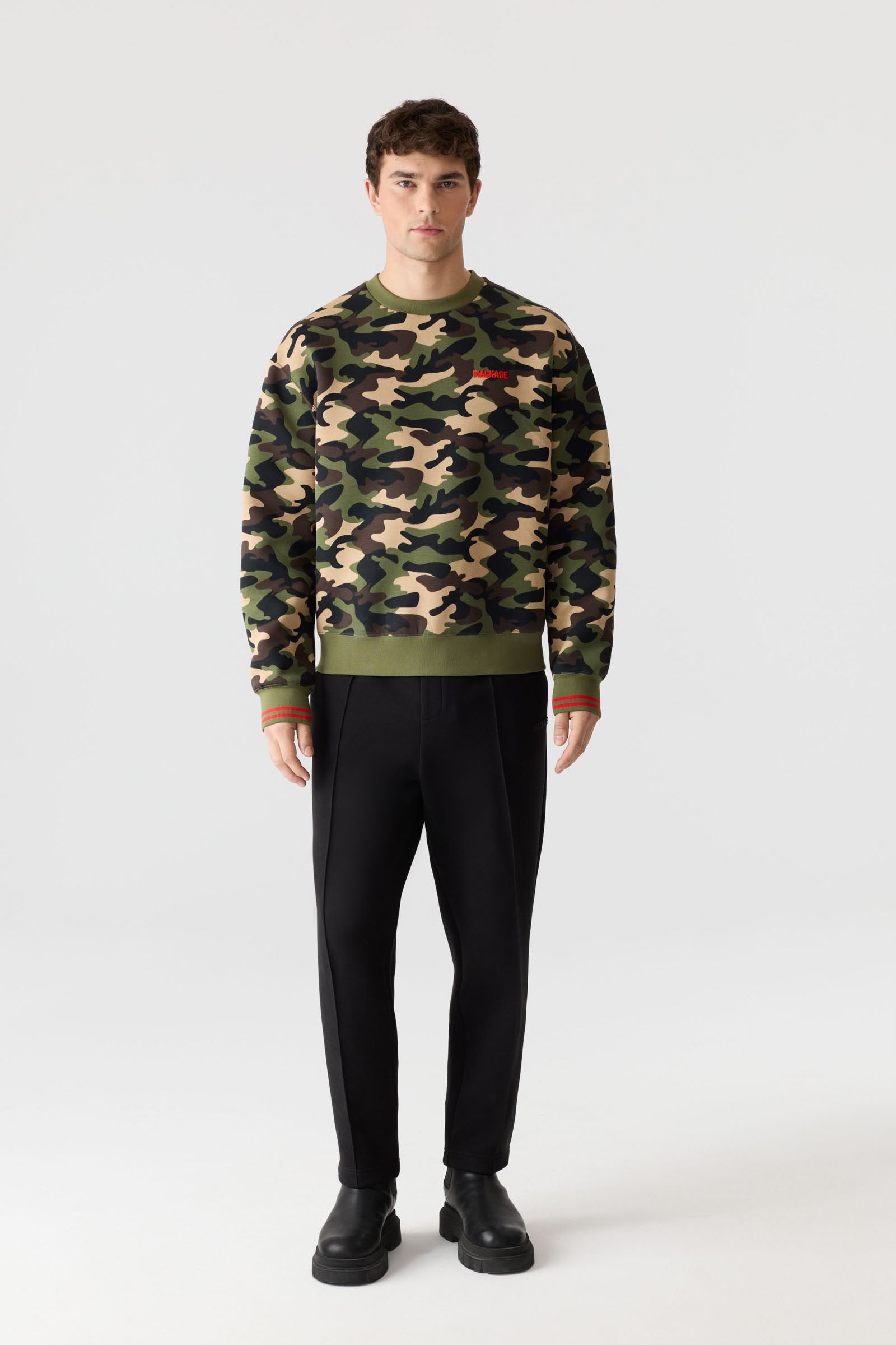 JULIAN-CAMO