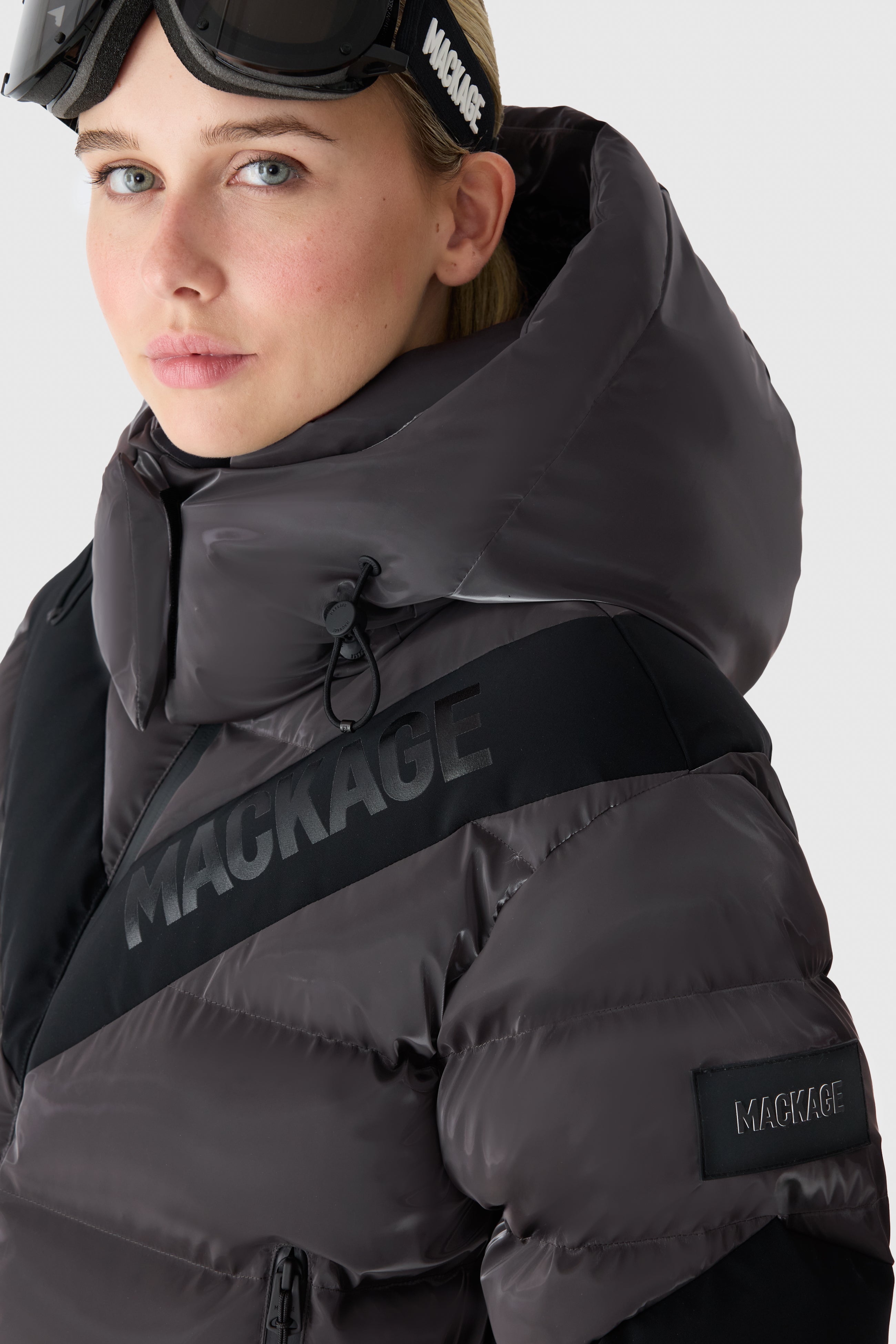 KAIRI-GLO High-Gloss Down Ski Jacket with Chevron Design for Women