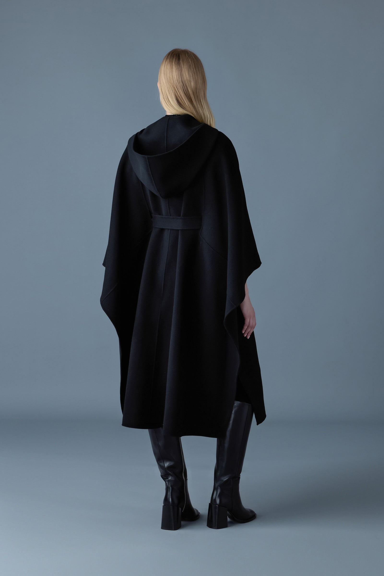 ★新品★YENN DOUBLE FACE CAPE JACKET★ Kirstyn, double-face wool cape coat | Mackage® US