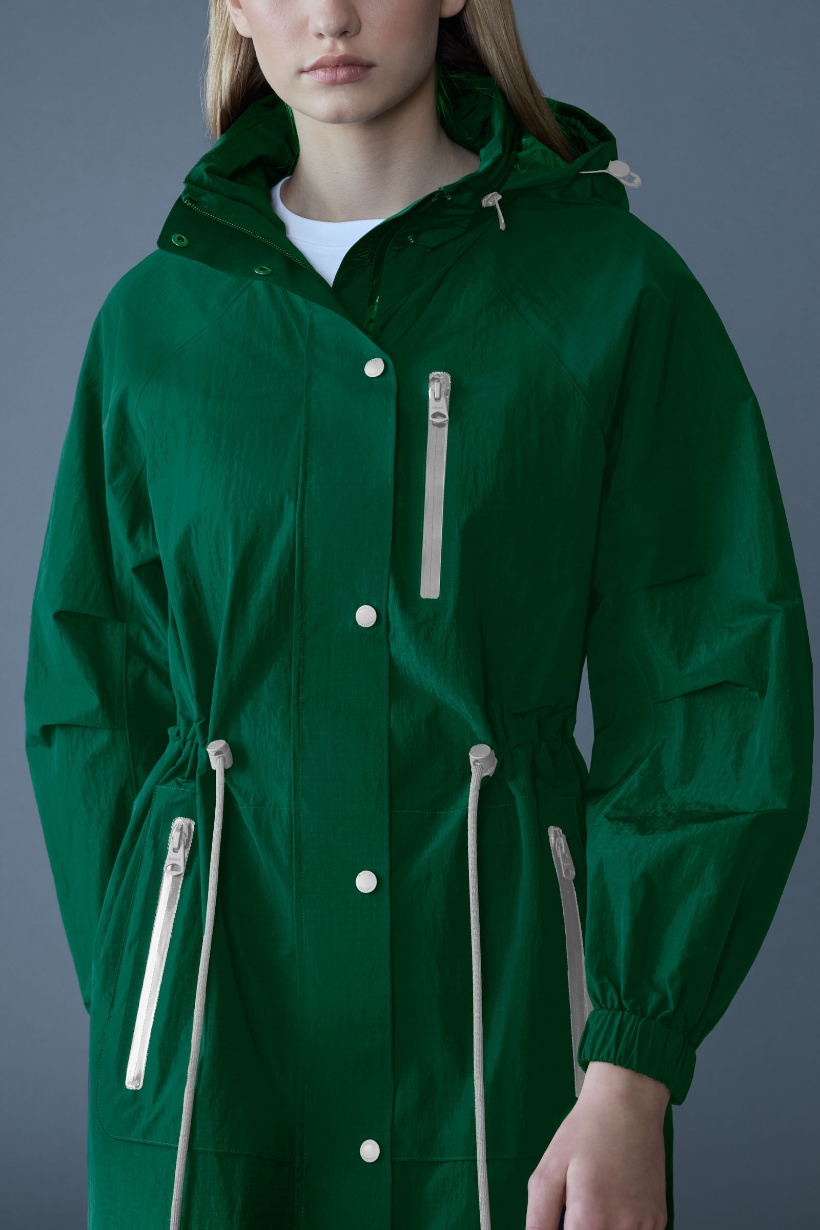 雨の日も軽やかに【Mackage】MAKAYLA ライトレインアウター Makayla, Lightweight Rain Jacket | Mackage® US