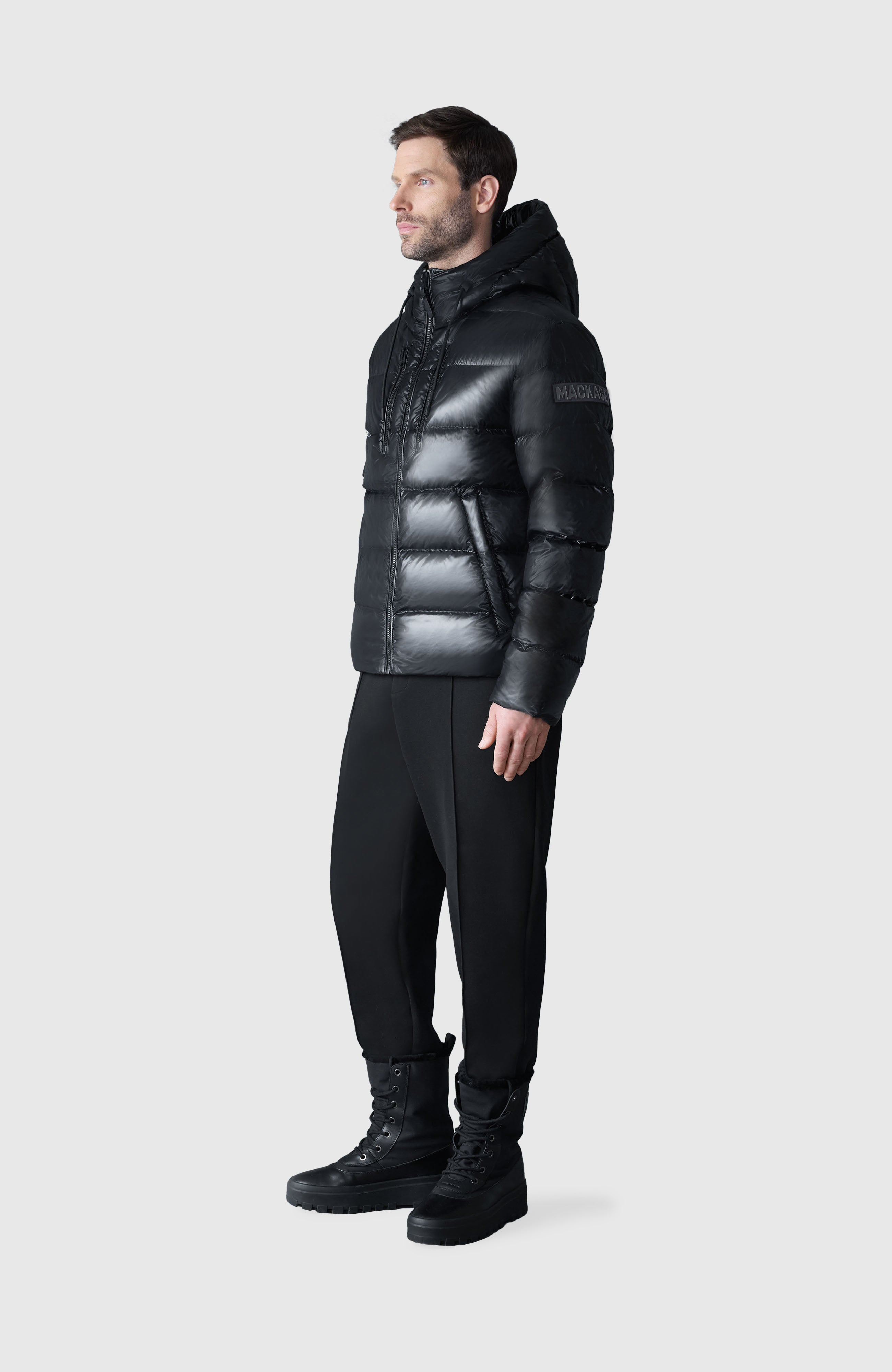 ほぼ未使用25FW マッカージュダウン36 正規品VICTOR-R ブラック VICTOR-R Light Down Jacket for Men | Mackage® US
