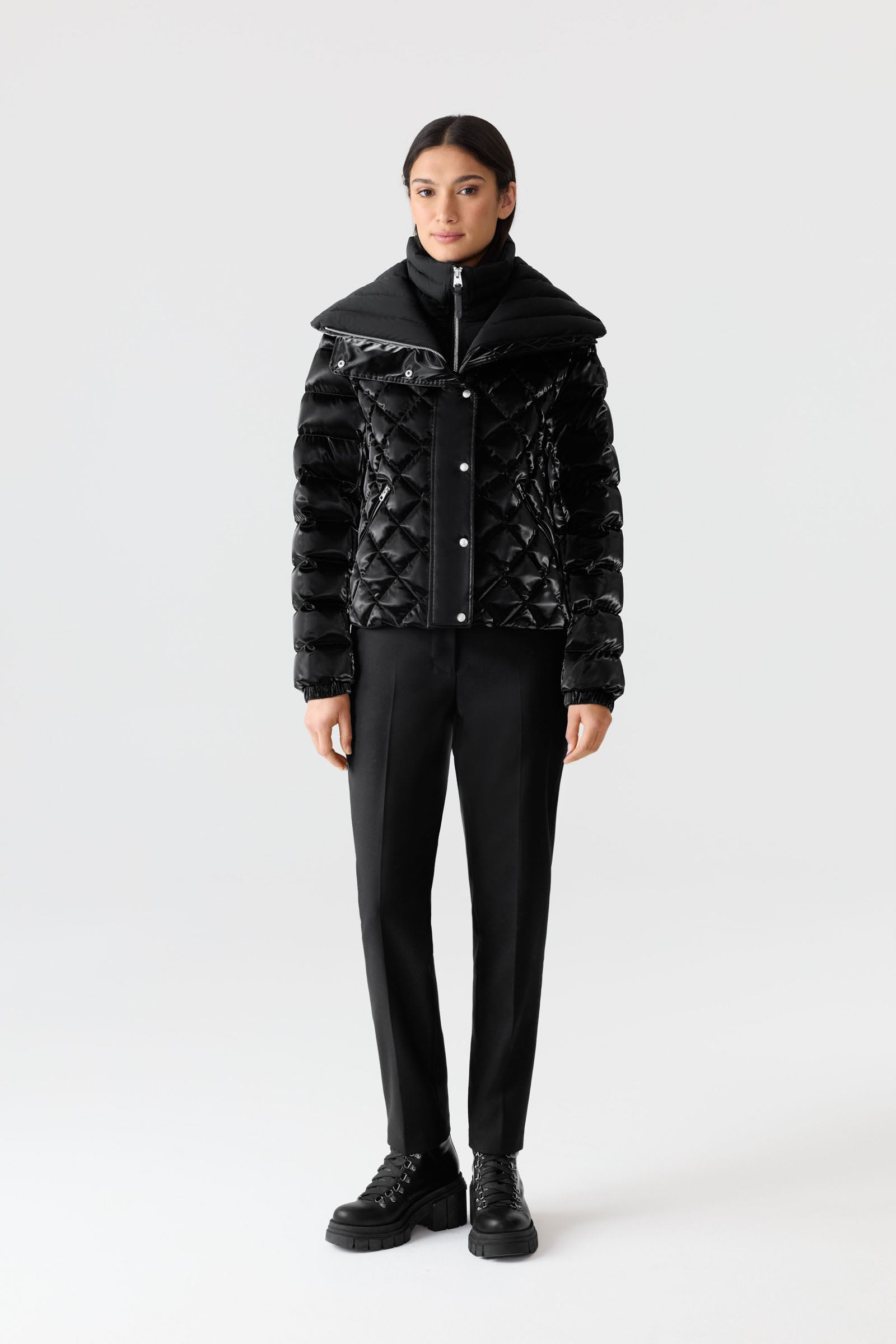 YVETTE-GLO Diamond Quilted Down Jacket for Women | Mackage US