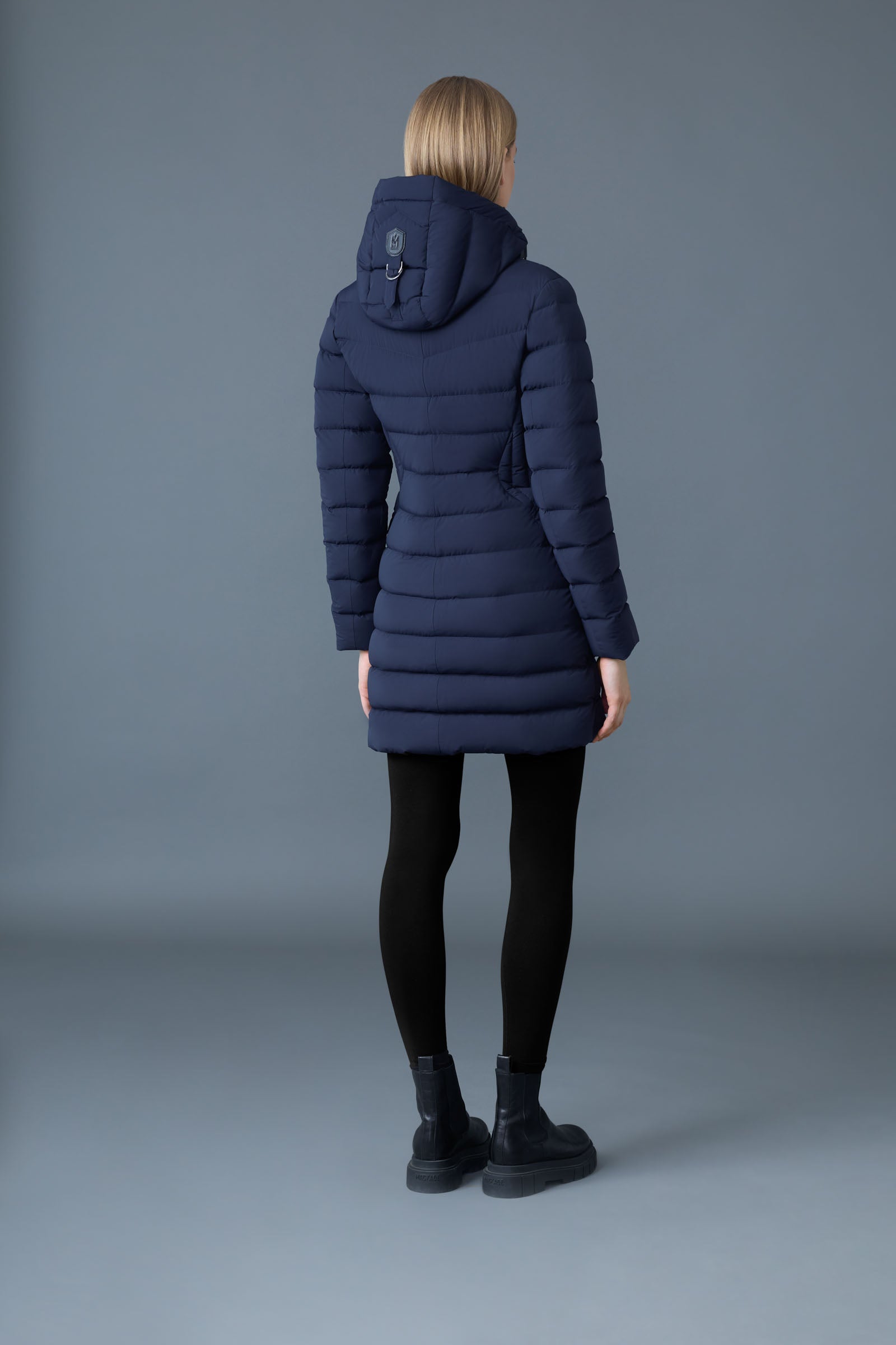 MACKAGE FARREN AGILE-360 ストレッチライトダウンコート Farren, Agile-360 down coat with removable hood for ladies