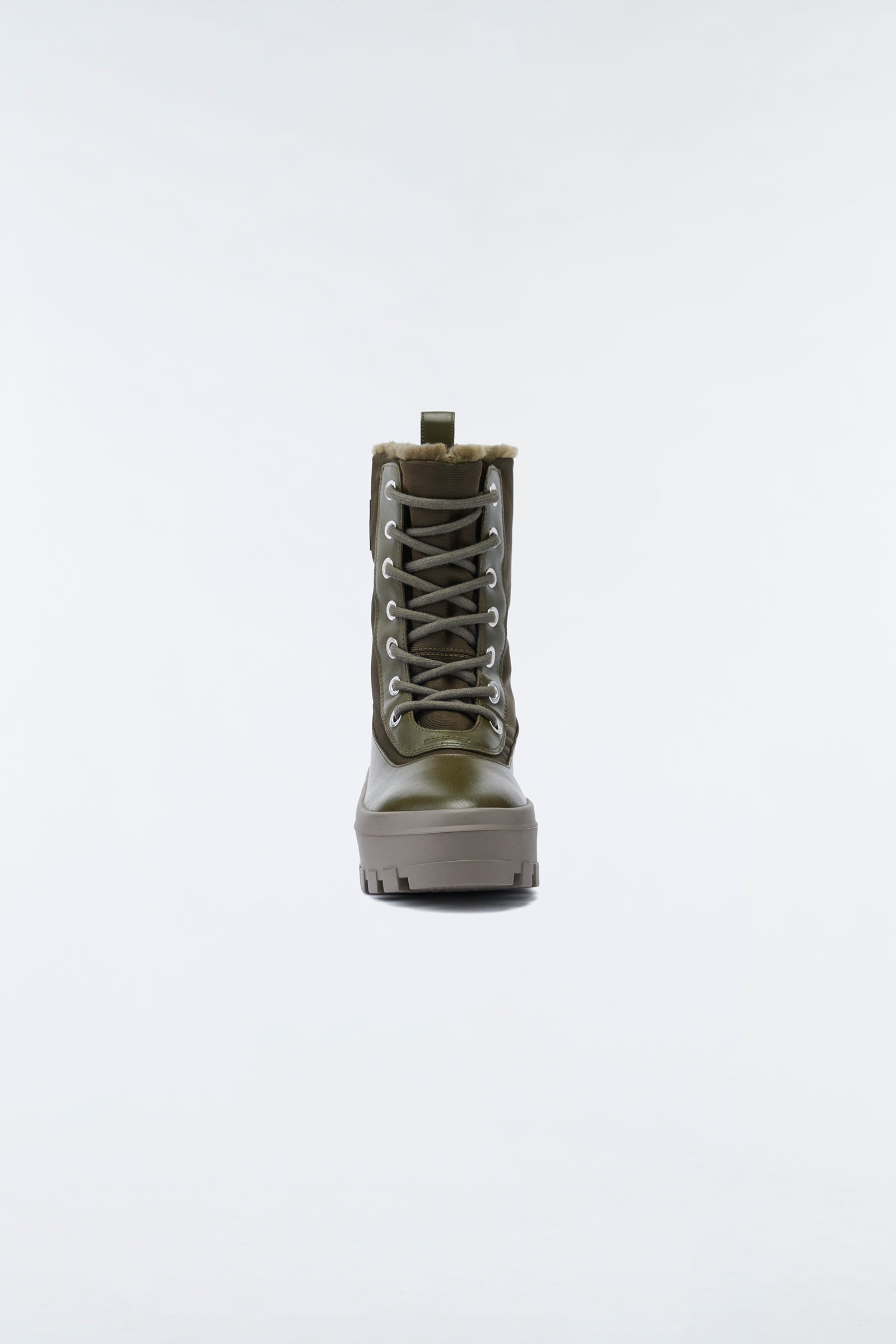MACKAGE ホワイト Hero ブーツ Hero-MU, Unlined winter boot with Mackage signature lug tread for
