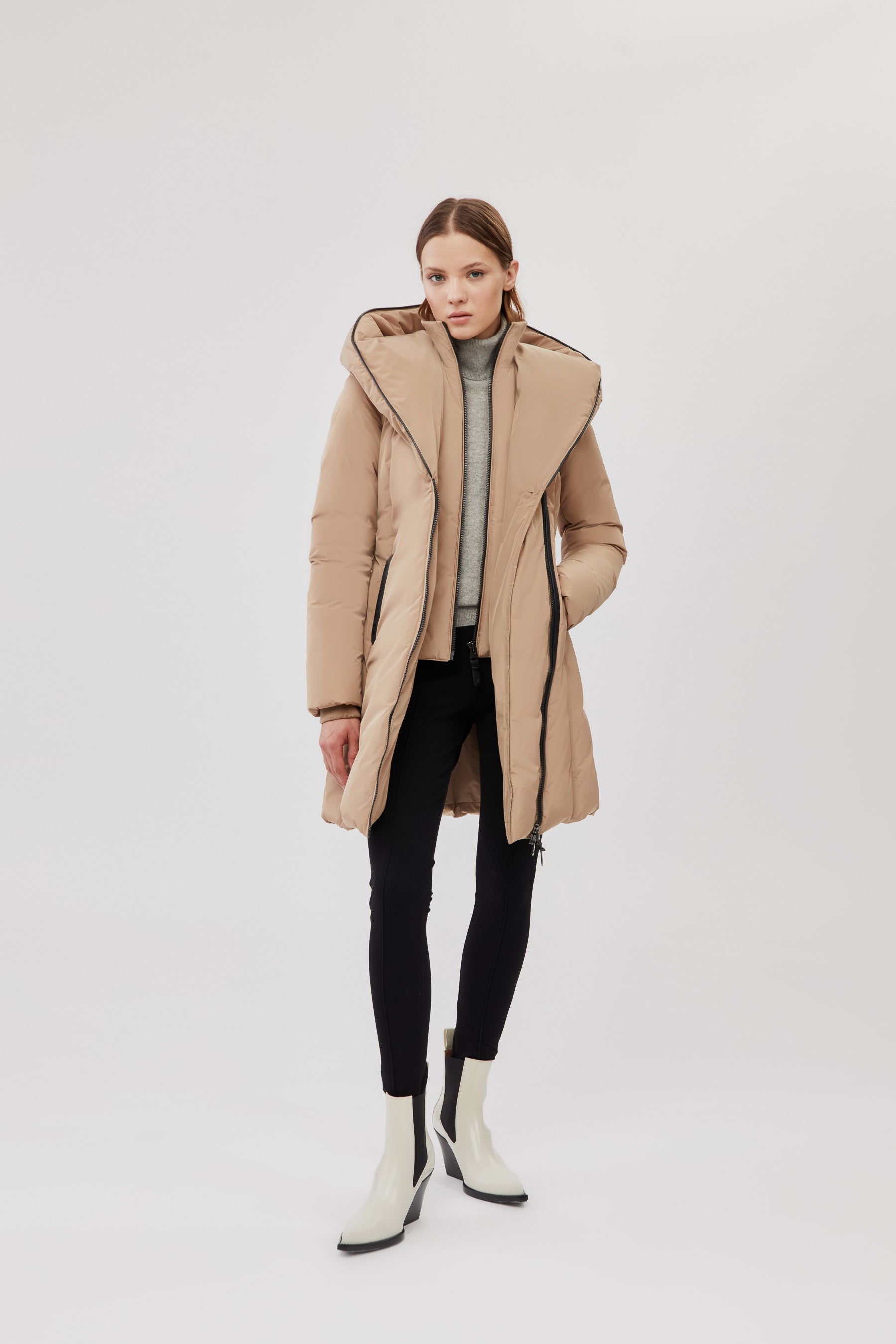 マッカージュ  Mackage　KAY-NFR Kay-NFR, Down coat with Signature Mackage Collar for ladies