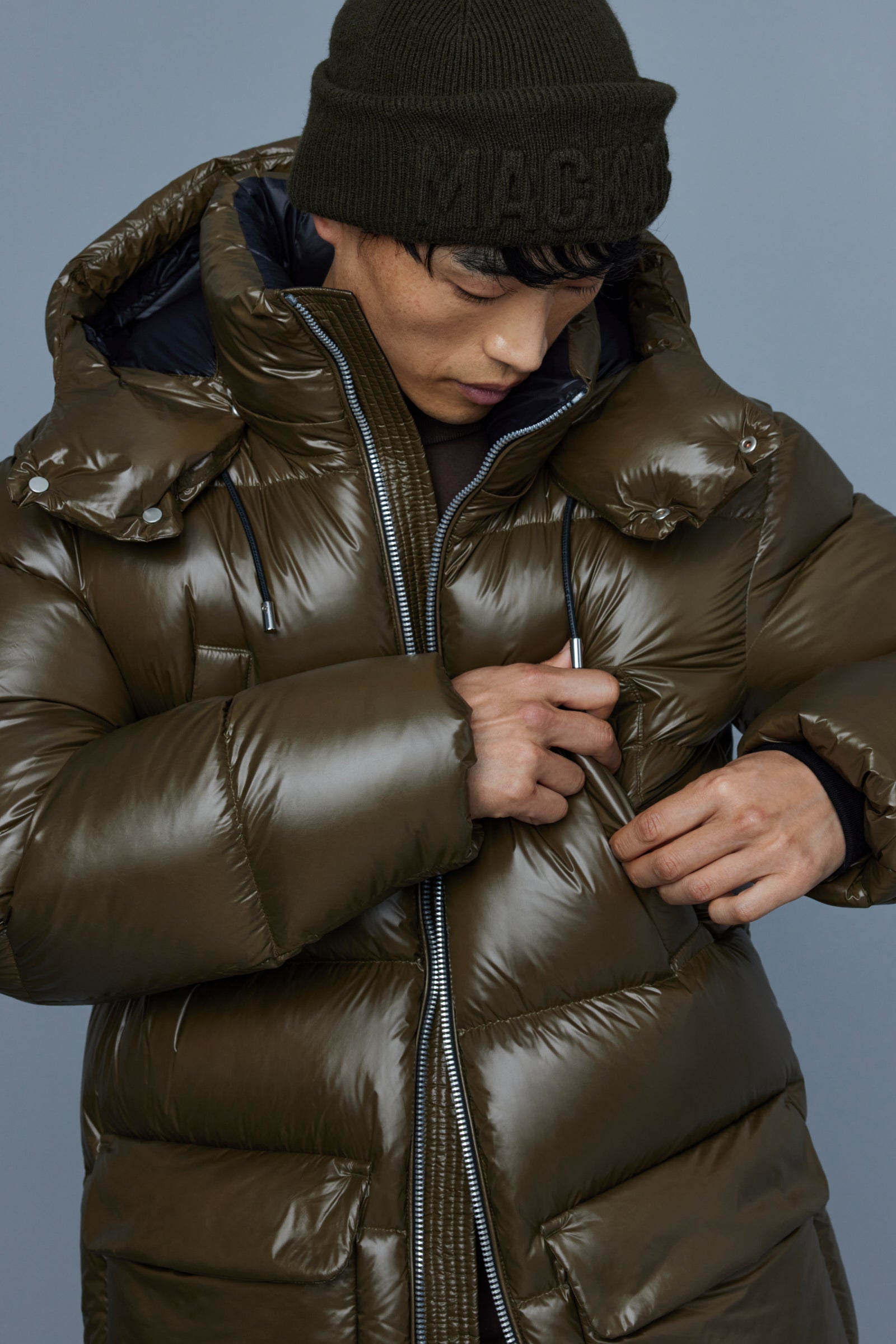 Kendrick, Lustrous light down parka with hood for men | Mackage® US