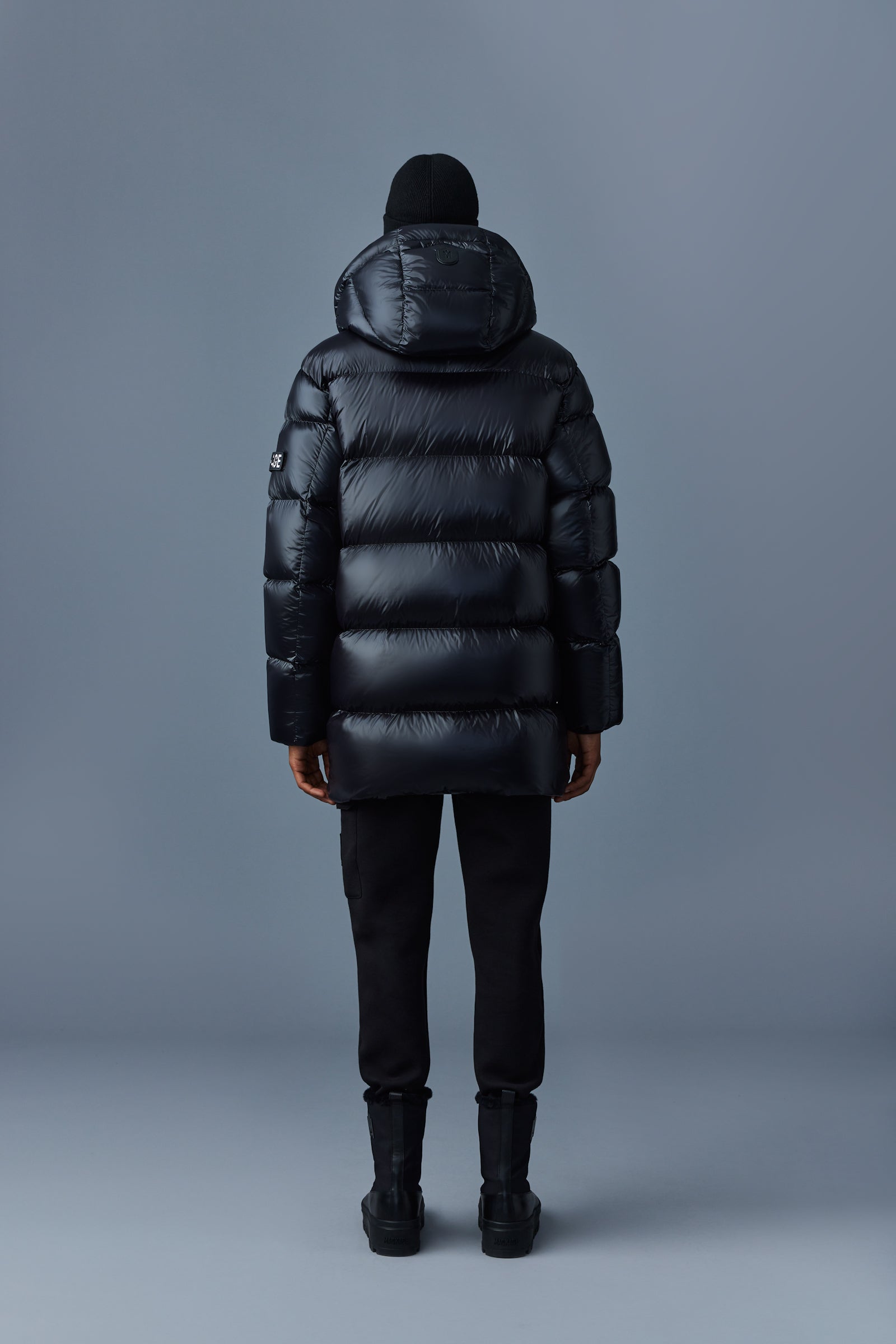 Kendrick, Lustrous light down parka with hood for men | Mackage® US