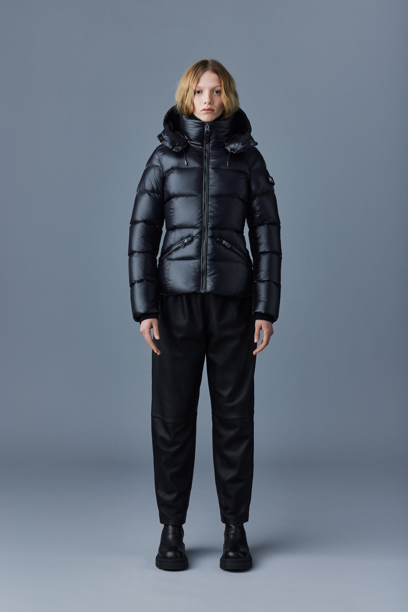 【人気完売】MACKAGE ダウンジャケット MADALYN-V レディース Madalyn, Lustrous light down jacket with hood for ladies