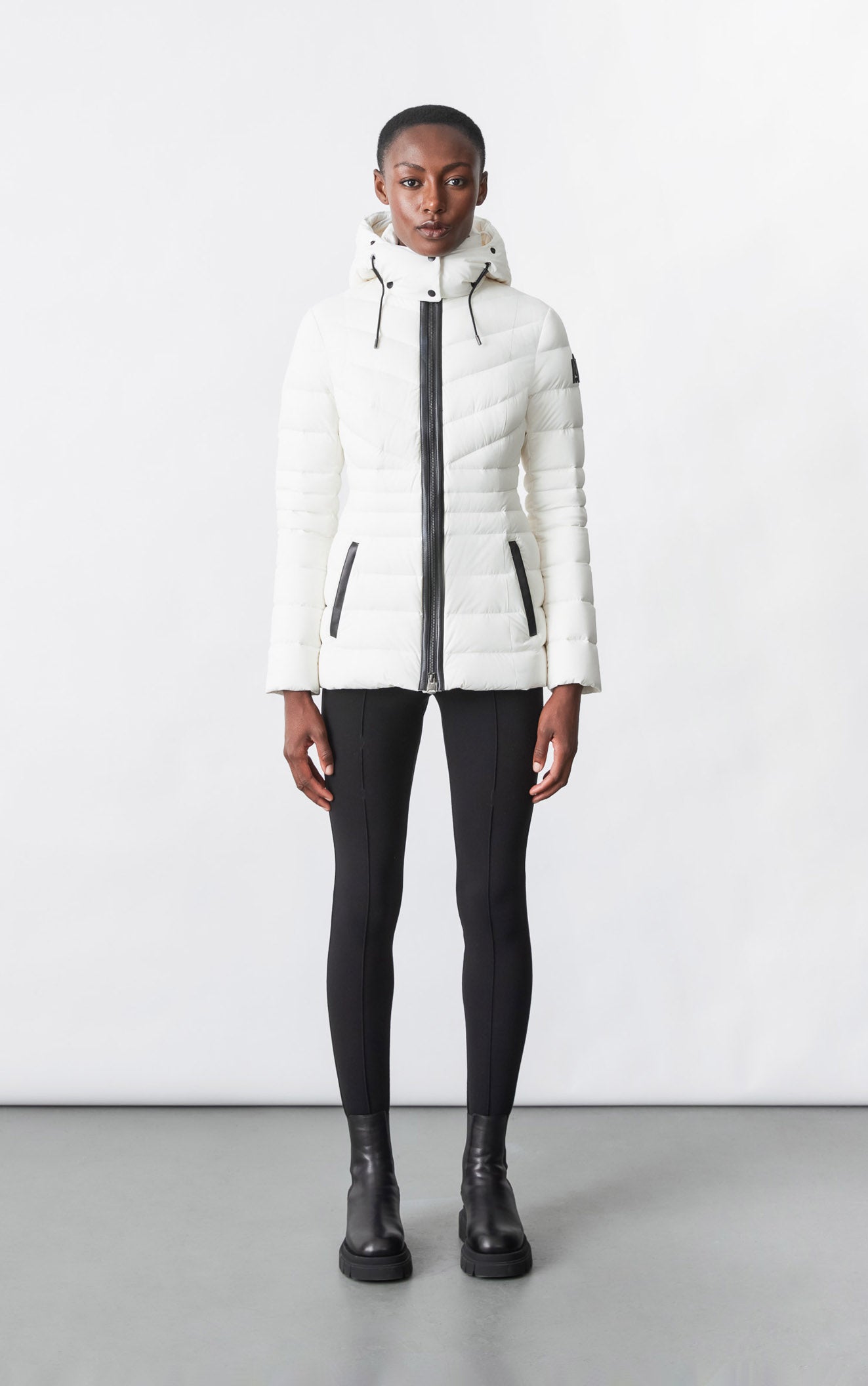 mackage patsy offwhite BX ホワイト　ダウンジャケット Patsy-BX, Agile 360 down jacket with blue fox fur for ladies